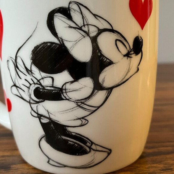 Zak Australia Disney Minnie Maus Sketch Kissing Mug - Picture 4 of 8